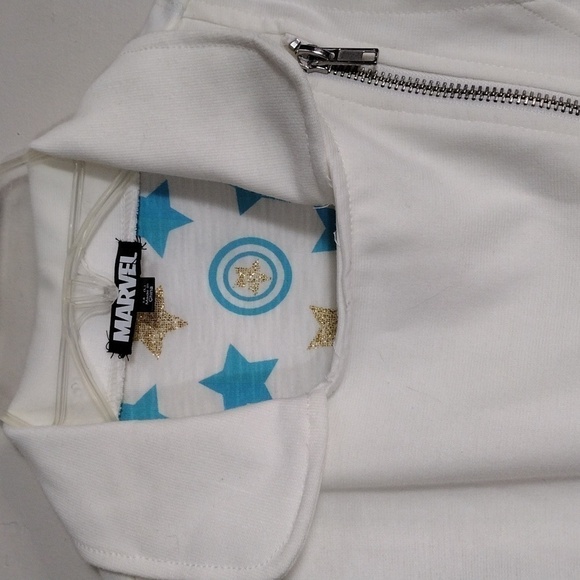 Nwt Marvel Captain America 75th Anniversary Vest size large - Picture 3 of 11